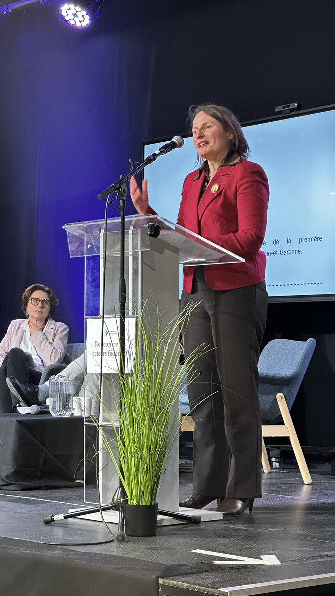 La #confiance traitée dans ce week-end #acteursfédératifs <a href="/FPFCom/">Fédération protestante de France (FPF)</a> avec la théologienne <a href="/CelineRohmer/">Céline ROHMER</a>, le professeur de philosophie Philippe Soual et <a href="/Valerie_Rabault/">Valérie Rabault 🇨🇵🇪🇺🇺🇦</a> ex première vice-présidente de l’<a href="/AssembleeNat/">Assemblée nationale</a>
(animé par <a href="/RahulMetreau/">David Métreau</a>) 
#théologie #philosophie #politique