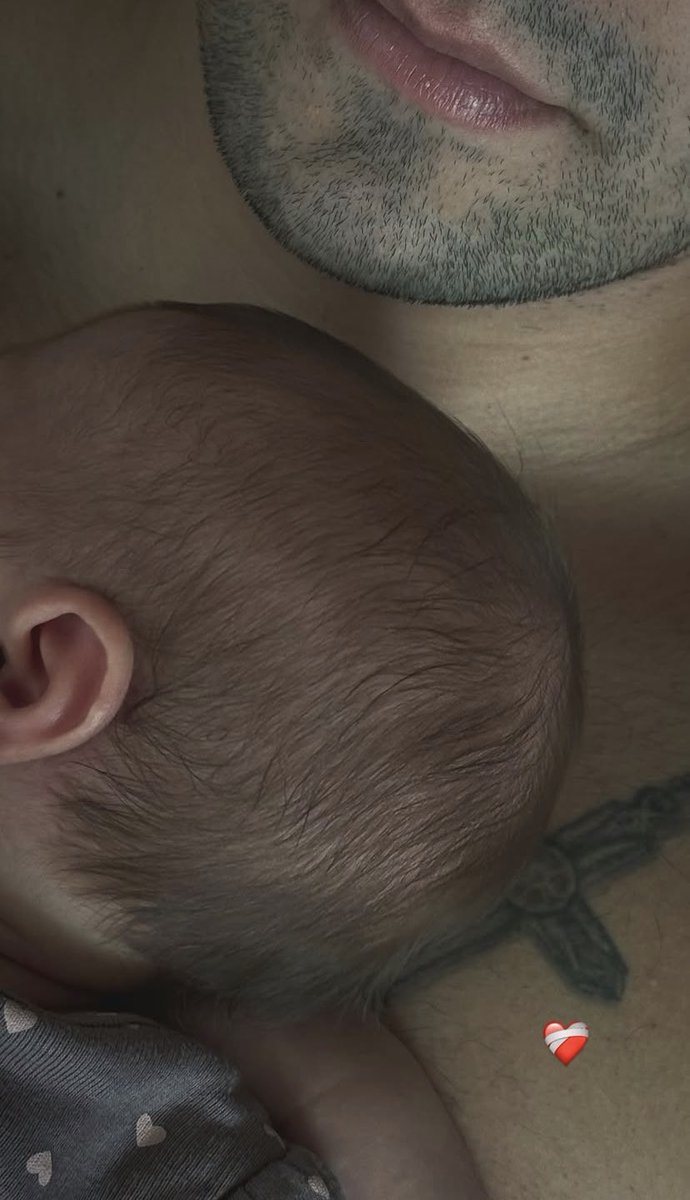 mari VIVEU O RH 🌃🧙 tweet media