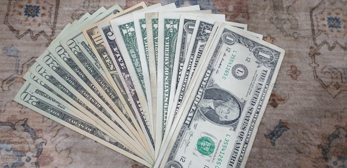 यति पोकेट खर्च भए पछि अमरीका घुम्न पुगिन्छ त ?? #DonaldTrump #bajeko #money 😁😁