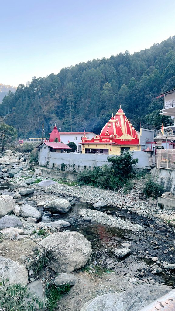 rattlersdesk's tweet image. This place has a very peaceful  peace🙏

#Kainchidhaam #Peacevibes