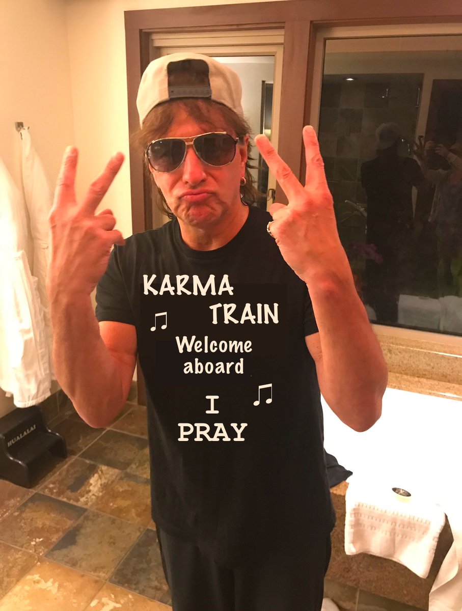 My greatest love, admiration and respect to Stevie…
…but now a new T-shirt😊😊
🩷  <a href="/TheRealSambora/">RICHIE SAMBORA</a>  🎶🙏🏻