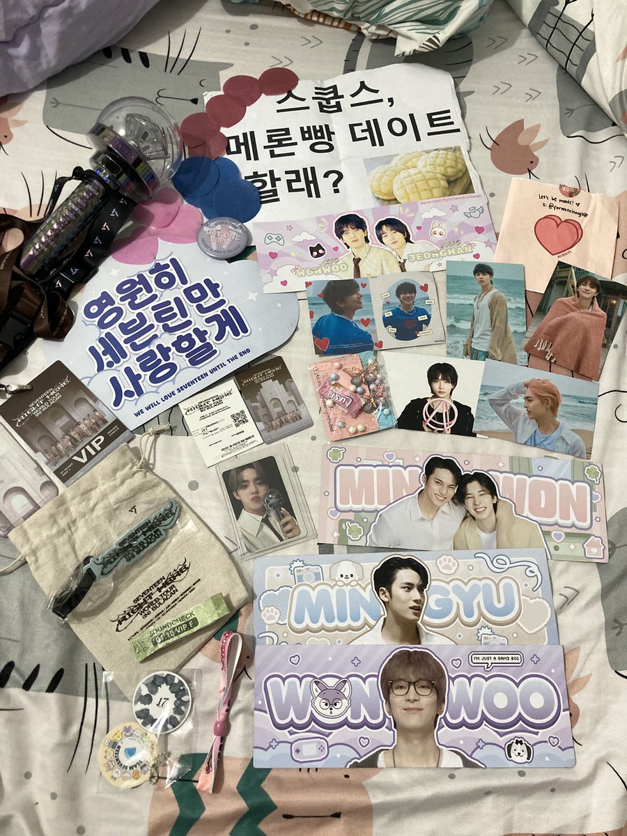 misseyjhcs's tweet photo. Freebies i got from SVT Right Here in Bulacan D1 &amp; D2 🩵🩷

thank you so much carats 🥹🥰

will be tagging you all one by one 🫶🏻 https://t.co/52G9lOAj1f