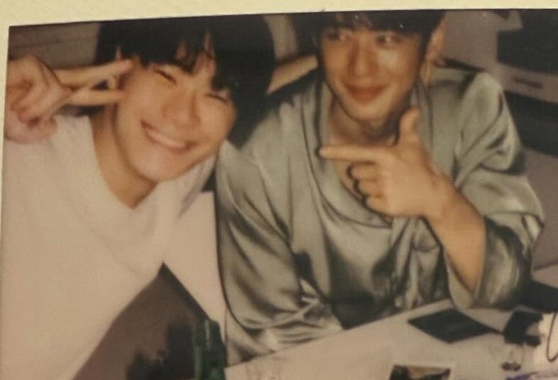 the way eunwoo is looking at his soulmate 🥺