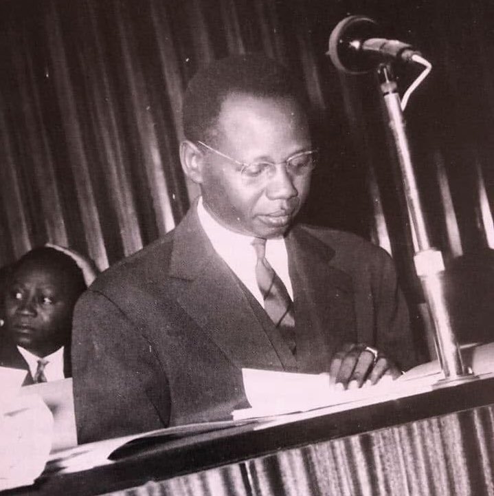 nebsy4's tweet photo. memoriam du Grand Mawdo : 2009 – 2025
 
« Le Sénégal ne m’appartient pas, mais moi j’appartiens au Sénégal, d’un mouvement aussi naturel que l’air que je respire, ici ou hors d’ici, que je le veuille ou non. » https://t.co/peVRQhrf99