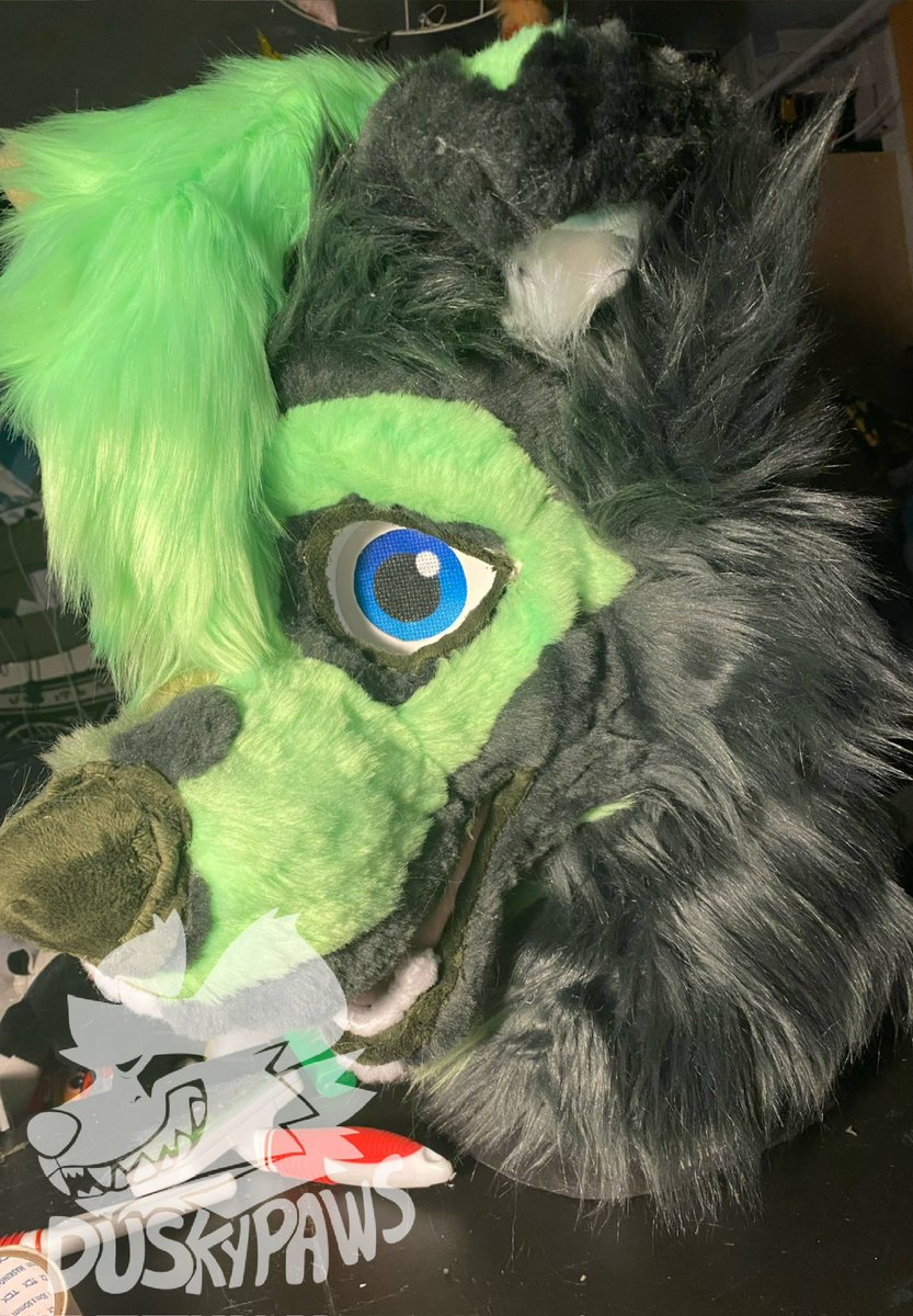 Gatobitestudio's tweet photo. Finished a new premade suit!
I called them Eddie ~(^•^)~ and they’re available for adoption!
Worldwide shipping
550€ (Shipping is included)
There is a cat living in the apartment but he usual doesn’t go into my working place! https://t.co/3xISnpidHU