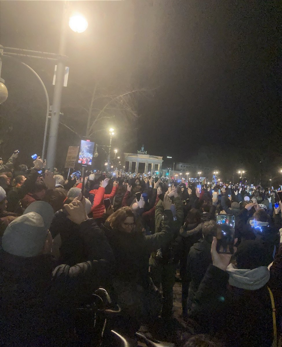 100.000 auf der Demo gegen Faschismus
