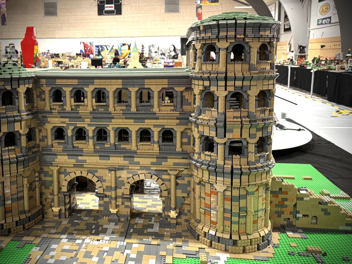 NeedMoBricks's tweet photo. Porta Nigra built by Martin Schild on display in Skærbæk, Denmark at Skaerbaek Fan Weekend in  September 2024.

#NeedMoBricks #LEGO #PortaNigra #Skaerbaek2024 #SkaerbaekFanWeekend #LEGOArchitecture #Romans #AFOLCommunity #AFOL https://t.co/xFbbAMAPkZ
