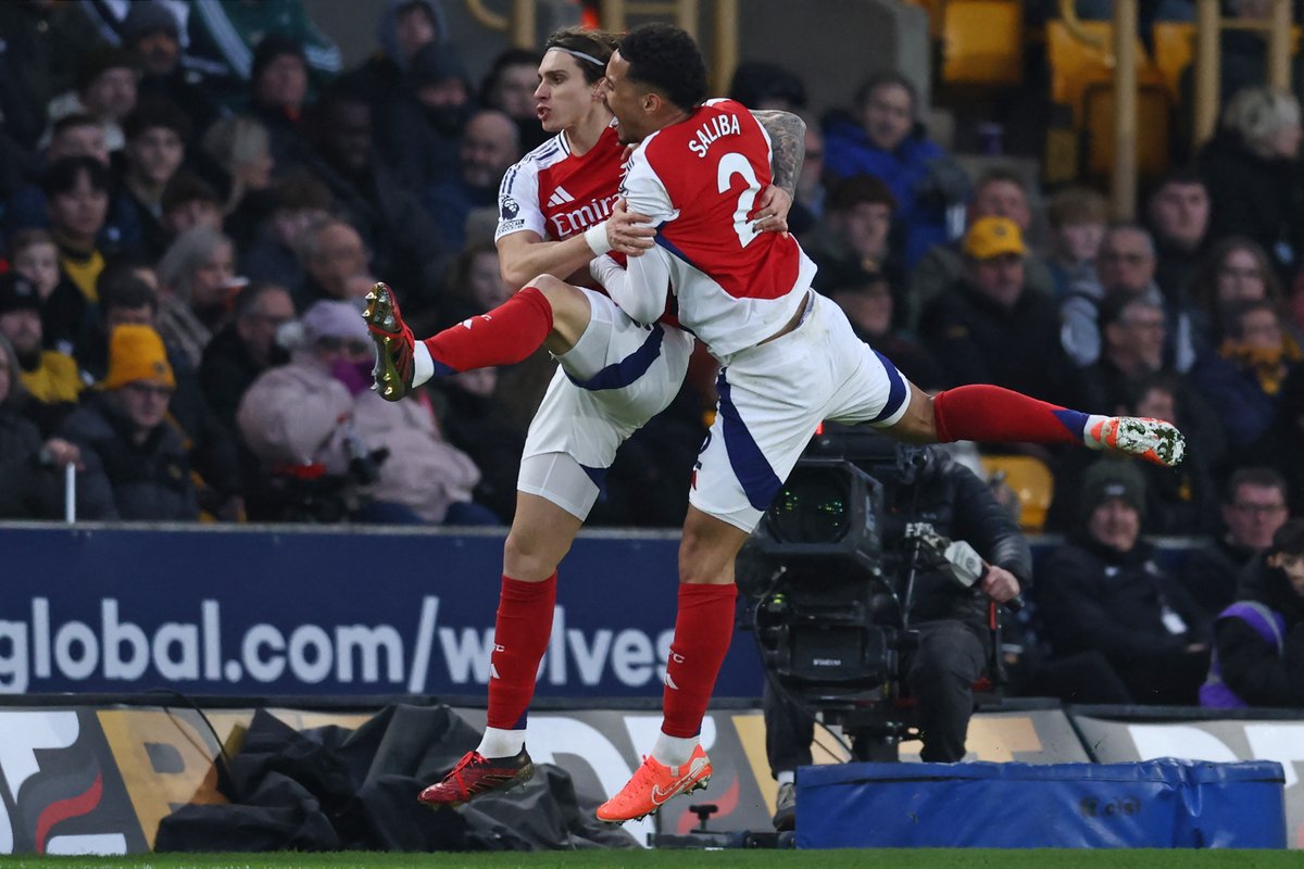 Premier League tweet media