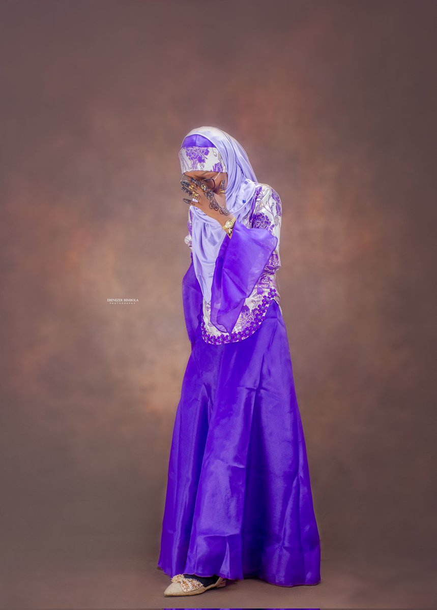 Harleemss's tweet image. BEST Female Graduating Student – Pasture and Range Management Department.
2nd BEST Graduating Student – Pasture and Range Management Department.
Allahumah Baarik, Haleemah. Ease upon Ease and May Allah swt make this new phase herald in good tidings for you, Haleemah.🥺🤲