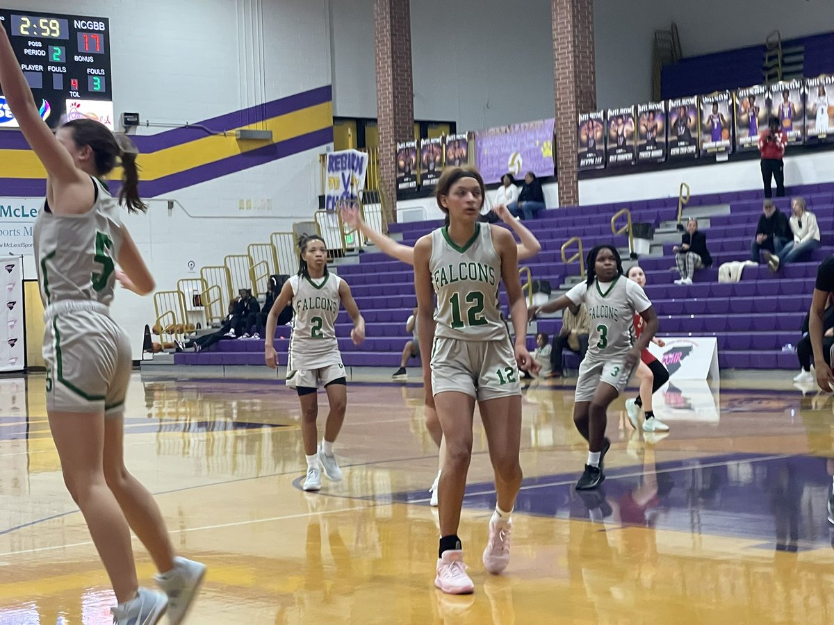 PGH_SCarolina's tweet photo. Arborbrook Academy vs NCGBB here at Wilson HS. 

26-26 halftime score.  

#PrepGirlsHoops #SwannysRoundballReview #RoadtoTheChip https://t.co/PttYBYSX2H
