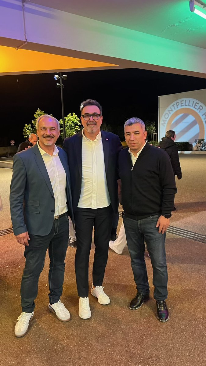 Jalil Benabdillah (@jbenabdillah) on Twitter photo 🏐 Immense plaisir de représenter la présidente <a href="/CaroleDelga/">Carole Delga</a> et <a href="/kamelchibli/">Chibli Kamel</a> au derby <a href="/Occitanie/">Région Occitanie</a> de volley entre l’Arago de Sète et Toulouse !
🎉 Match haletant : après 2 sets à 0 pour Sète, les Toulousains reviennent et remportent le tie-break. Scénario inversé du match aller 🏐 Immense plaisir de représenter la présidente <a href="/CaroleDelga/">Carole Delga</a> et <a href="/kamelchibli/">Chibli Kamel</a> au derby <a href="/Occitanie/">Région Occitanie</a> de volley entre l’Arago de Sète et Toulouse !
🎉 Match haletant : après 2 sets à 0 pour Sète, les Toulousains reviennent et remportent le tie-break. Scénario inversé du match aller