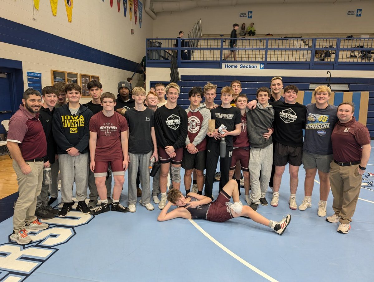 MVJustinDix's tweet image. JV Mustangs finished strong today at CR Jefferson Hegarty duals finishing 3rd of 7 and going 4-2 on the day.  Great to have big man Plotz back in the lineup