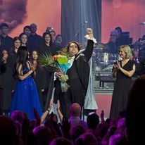 <a href="/ThatEricAlper/">Eric Alper 🎧</a> @ Oh This Fella Without A Doubt <a href="/JonAntoine/">Jonathan Antoine</a> Anywhere On The Planet! Most Mesmerising Artist I Have Ever Seen!