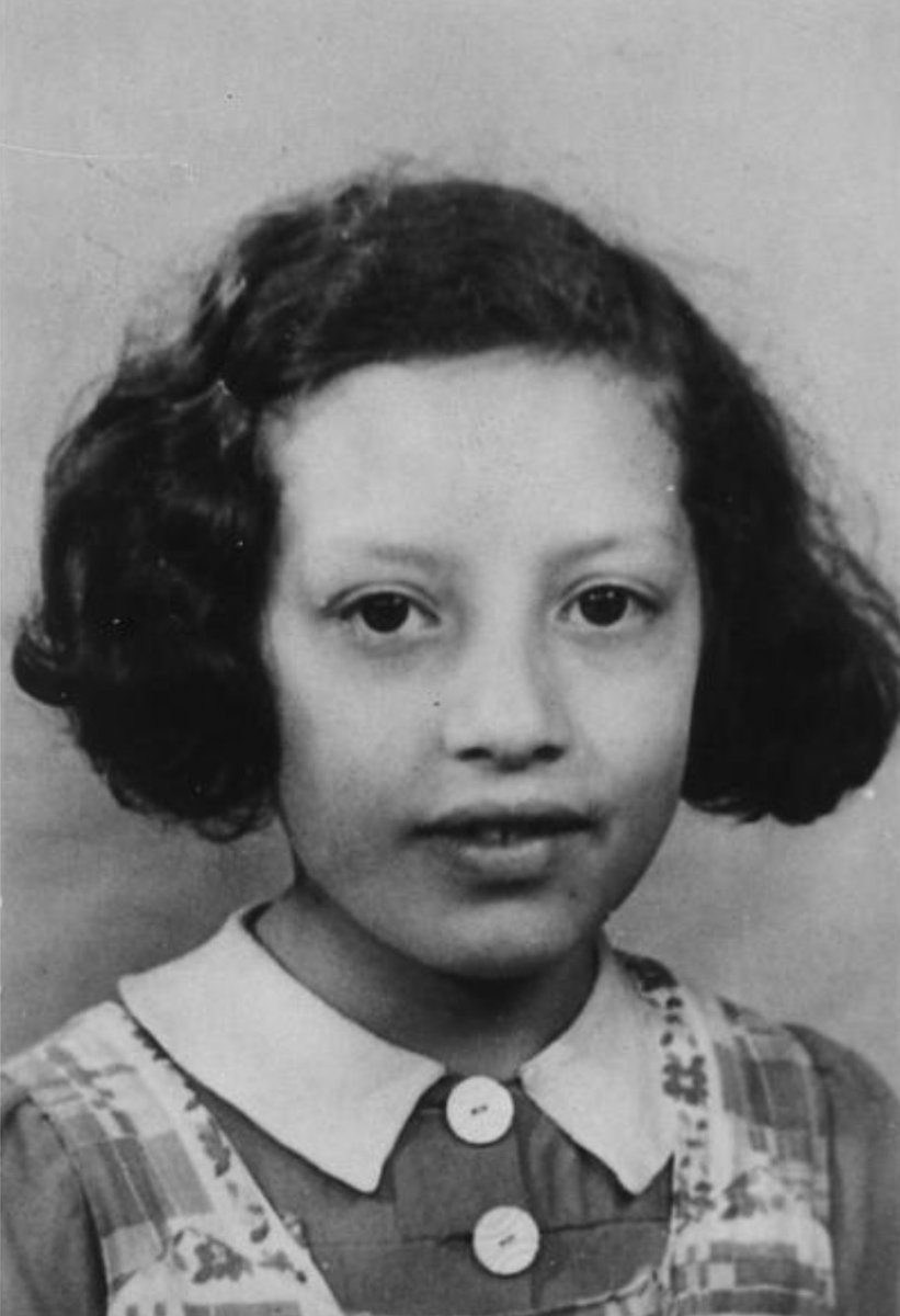 AuschwitzMuseum's tweet photo. 25 January 1932 | French Jewish girl, Henriette Rosenthal, was born in Paris.

She was deported to #Auschwitz from #Drancy on 21 September 1942. She was murdered in a gas chamber after arrival selection. https://t.co/YQxu4stGqv