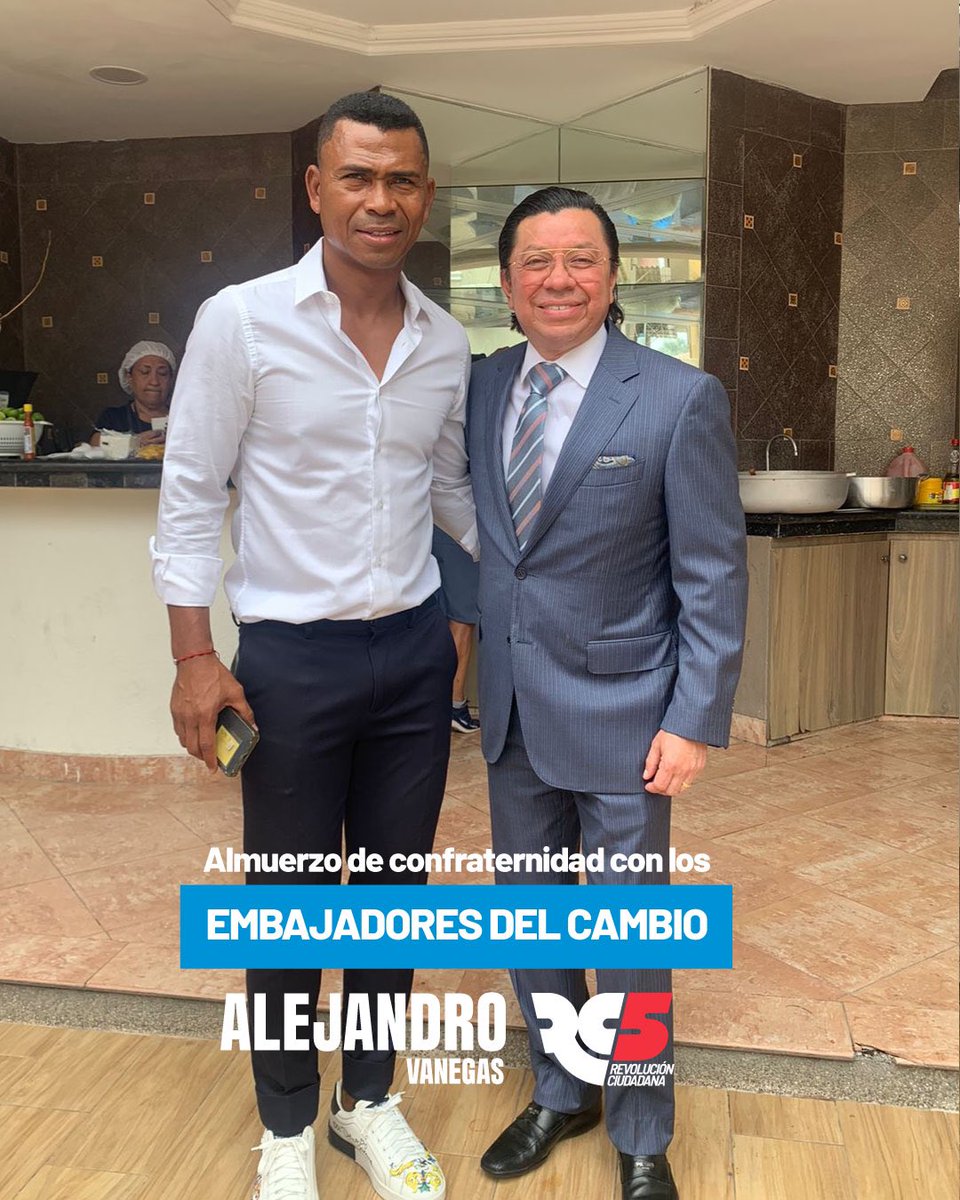 vanegascortazar's tweet photo. ⚽ Confraternidad y compromiso: Alejandro Vanegas con los Embajadores del Cambio

Compartimos un almuerzo lleno de unión y esperanza junto a los Embajadores del Cambio, un equipo de leyendas del fútbol ecuatoriano que, al igual que nosotros, luchan por Revivir al Ecuador. 🇪🇨✨

🙌 Durante este encuentro, reafirmamos nuestro compromiso de trabajar por un país lleno de oportunidades, donde la dedicación y el esfuerzo sean el motor del cambio. 💪🌟

📸 Desliza para ver los mejores momentos de esta jornada especial.

🗳 ¡Este 2025, Vota Todo 5 por un Ecuador que renace junto a Luisa Presidente! ✅

#AlejandroVanegas #EmbajadoresDelCambio #RevivirAlEcuador #Unidad #VotaTodo5 #LuisaPresidente