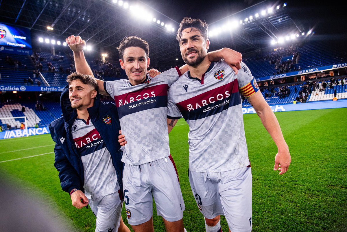Iborra_Vicente's tweet photo. Victoria de equipo 🍍💪🏻

Seguimos a lo nuestro. 

Muy contento por el equipo, la victoria y poder sumar minutos. 

Gracias a nuestra afición desplazada por vuestro apoyo, y a los que lo hacéis desde la distancia. 

💙🐸❤️ https://t.co/m9iFDSfl27