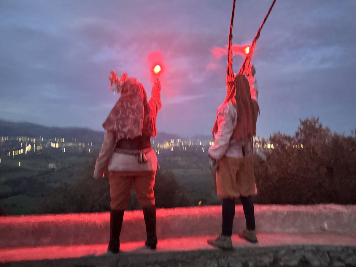 PopularsInca's tweet photo. Avui participam en l'encesa de Torres, Talaies i Talaiots de la Mediterrània pels Drets Humans, des del puig de Santa Magdalena. https://t.co/LDmhlsb6yj
