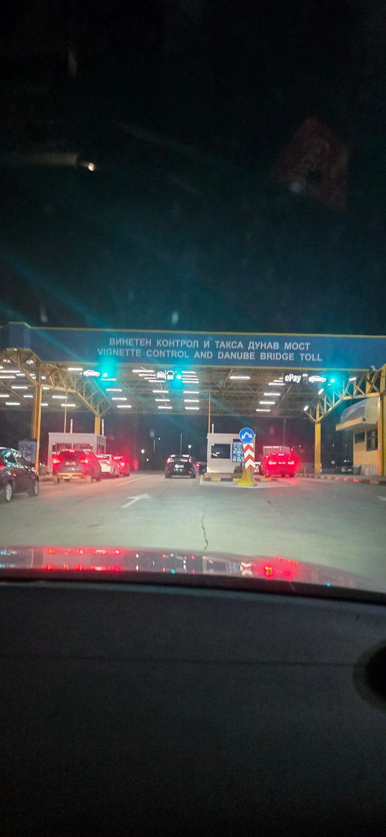 TateTripCoin's tweet photo. Officially at the border https://t.co/PfkeP3rTyZ