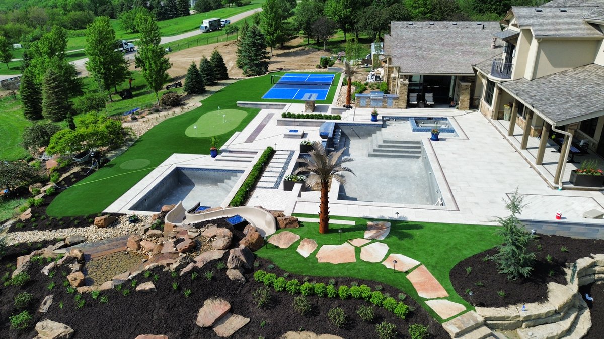 GreensNebraska's tweet photo. Dreaming of a lush, low-maintenance lawn or your own backyard putting green? 🍃⛳ 

Now is the perfect time to make it happen! 

Contact Celebrity Greens Nebraska today for a FREE consultation to secure your spot for this season! 📞✨ 

#SyntheticTurf #PuttingGreens https://t.co/BdzjnMDPOB
