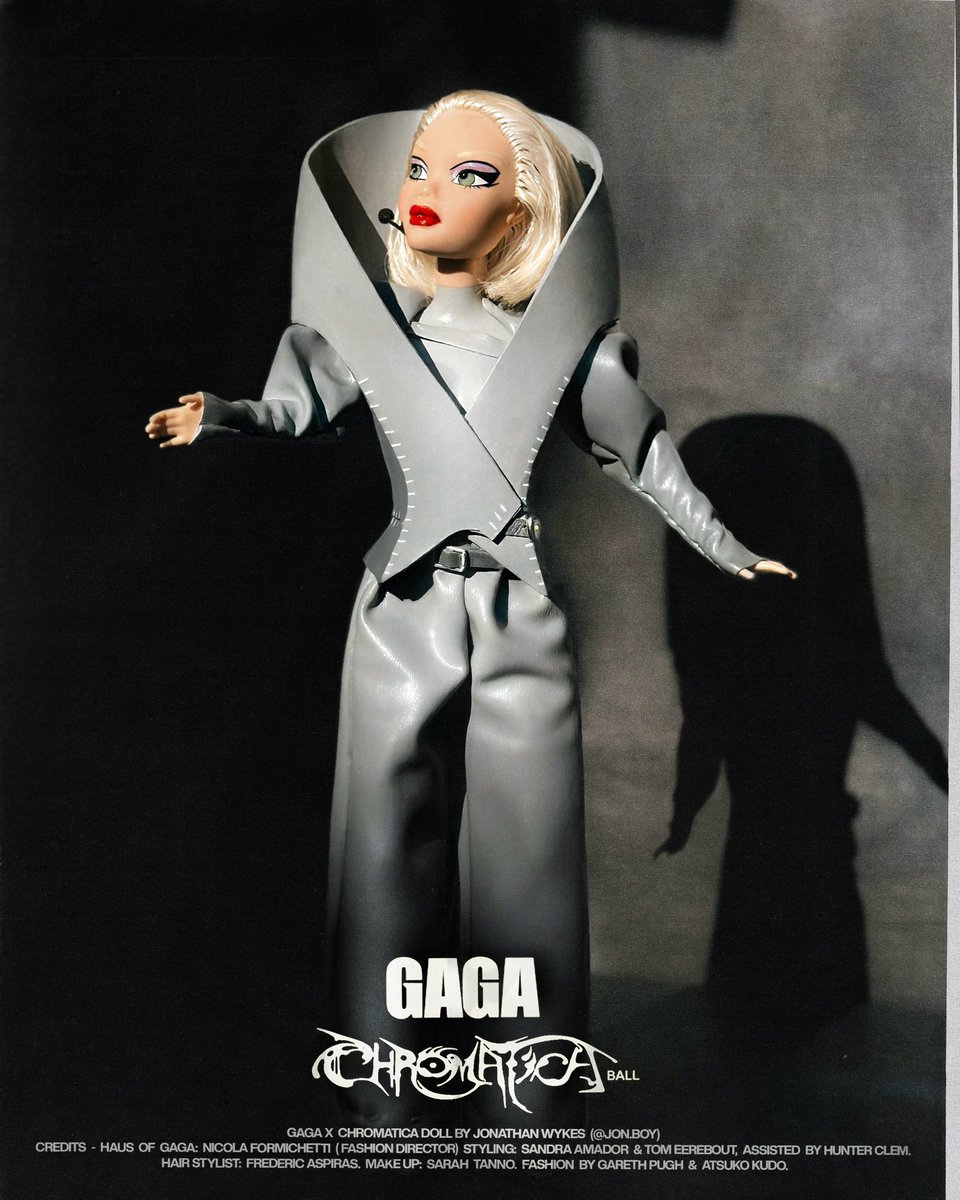 JonathanWykes's tweet photo. Countdown to LG7! 🖤 
Chromatica ball dolls by me 

#gaga #lg7 https://t.co/YsJ2S5CbkP
