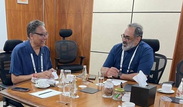 Congratulations to all the winners of #PadmaAwards this year 🙏🏻🇮🇳

In particular Congratulations to the two awardees whom I hv known for many years

Shobana - the legendary actress and danseuse from Kerala , who has enthralled so many with her craft and dedication.

VinDham