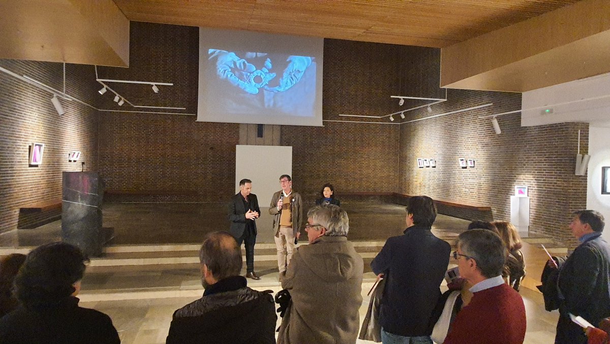 jlpalacios's tweet photo. Tras unos días de montaje, ayer tuvimos la inauguración en el espacio @o_lumen  de la expo #EncuentrosConLaLuz de David Saborido. Podéis pasaros a verla y descubrirla hasta el 15 de marzo de miércoles a domingos. https://t.co/2KDiweURxy