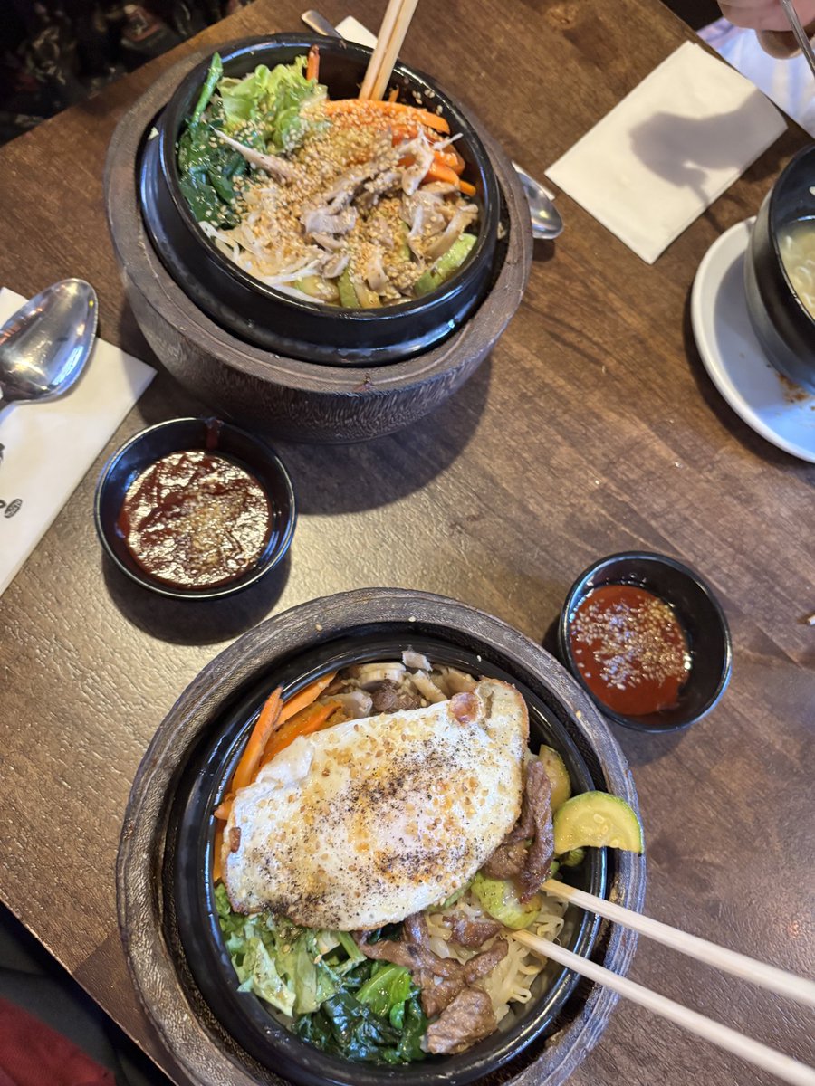 eliisiman's tweet photo. Bir bibimbap meselesi 🥢🙂‍↔️ https://t.co/5g0FcPOyUS