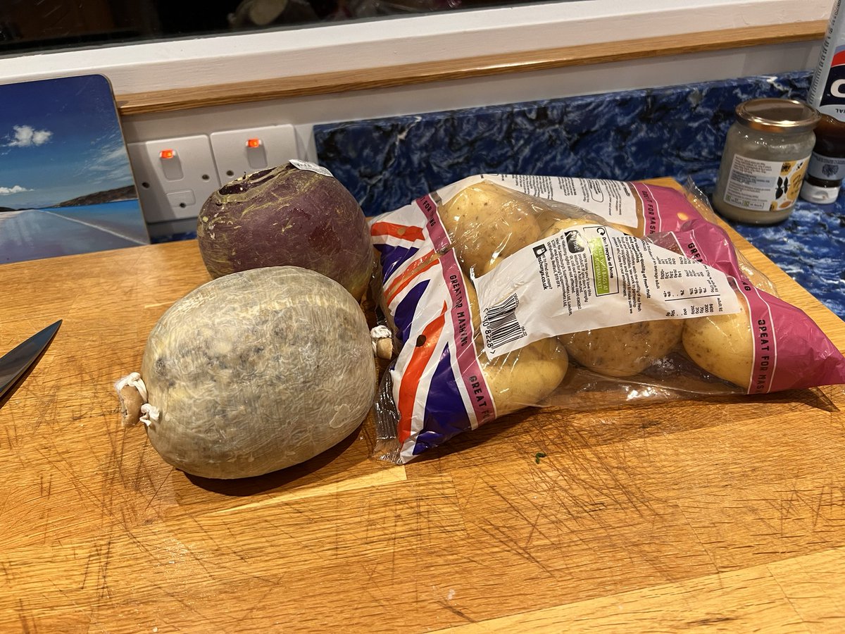 purplesian's tweet photo. Preparing to create the Burns Night Feast https://t.co/i7JRLY4QV0