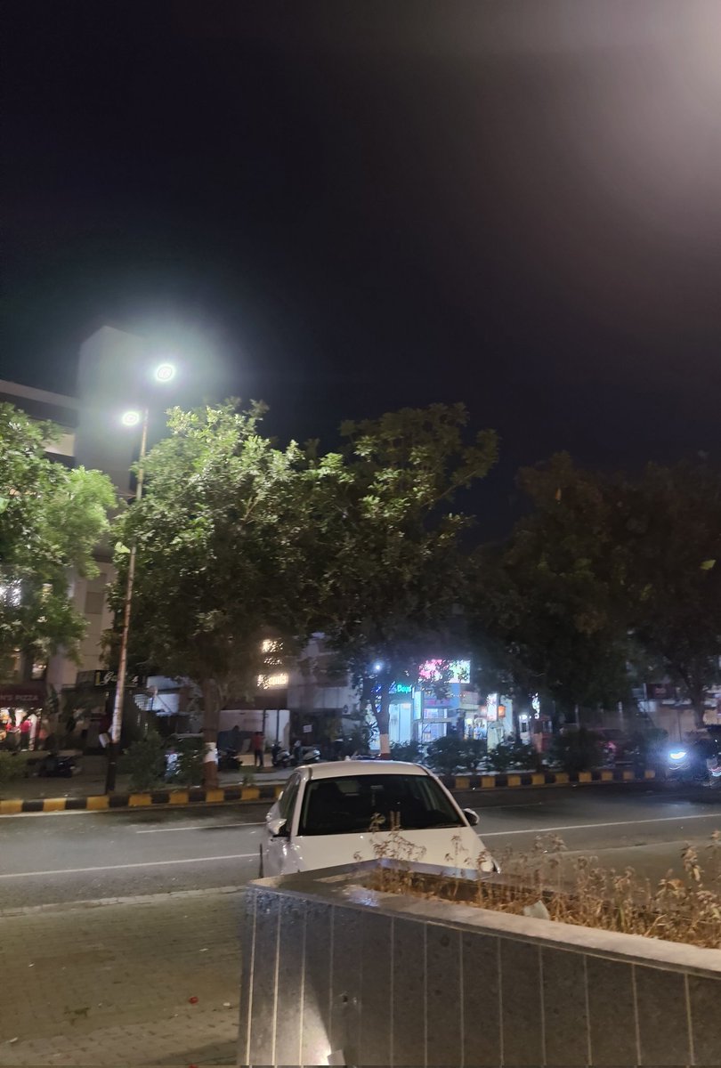 Hem_Dave's tweet photo. @VMCVadodara @ourvadodara @MyVadodara @drhemangjoshimp Update: the issue hasn't been solved yet. Kindly look into this @VMCVadodara https://t.co/Fl5zrvDHrF