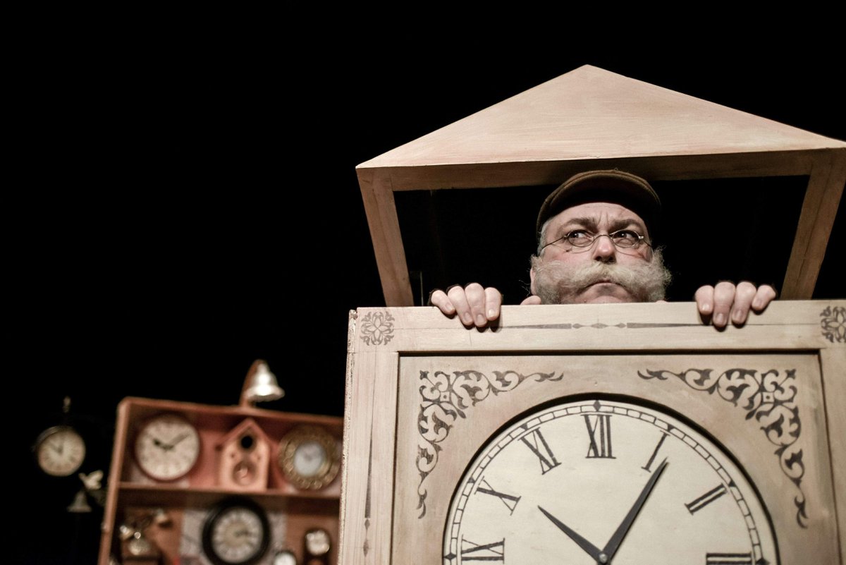 🕰️ El Que Ma Queda De Teatre presenta 'Tempus'

El vell rellotger Klaus presenta el seu taller, un lloc ple de rellotges on sembla que s'hagi aturat el temps

📍 Casinet d'#Hostafrancs
🕛 Demà a les 12 h
🎟️ Reserva prèvia (3 €)
ℹ️ ja.cat/EspInf
x.com/CotxeresCasine…