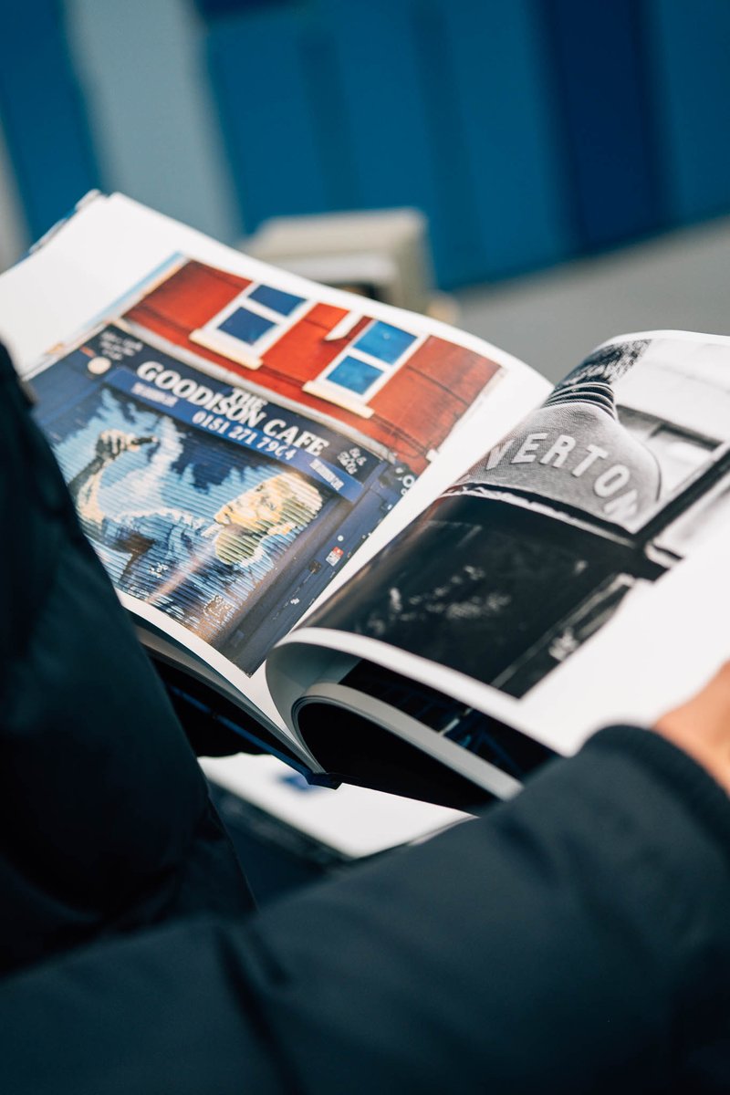 lgatesphoto's tweet image. 🏆 Giveaway 💙

To celebrate my book now being on sale at the museum, I'm giving away a copy + some extra prints!

To enter: 
Must be following me &amp;amp; retweet this post
Will accept international entries 

Winner to be drawn on Mon 3rd Feb. 

UTFT  ✊🏼 

lgatesphotoshop.com

#EFC