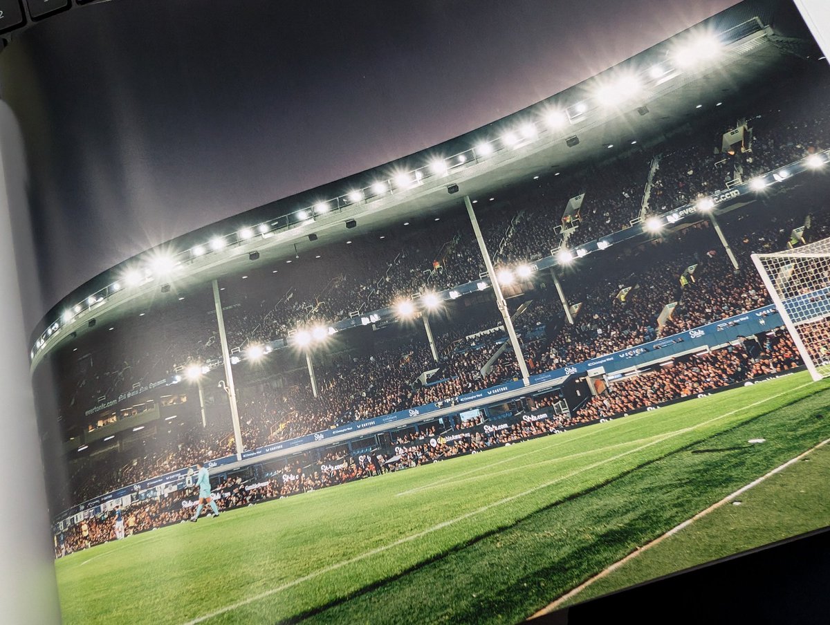 lgatesphoto's tweet image. 🏆 Giveaway 💙

To celebrate my book now being on sale at the museum, I'm giving away a copy + some extra prints!

To enter: 
Must be following me &amp;amp; retweet this post
Will accept international entries 

Winner to be drawn on Mon 3rd Feb. 

UTFT  ✊🏼 

lgatesphotoshop.com

#EFC