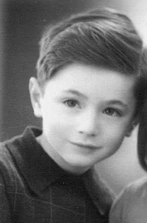 25 January 1935 | Dutch Jewish boy, John Groenteman, was born in Amsterdam.

He was deported to #Auschwitz from #Westerbork in September 1942. He was murdered in a gas chamber after arrival selection.