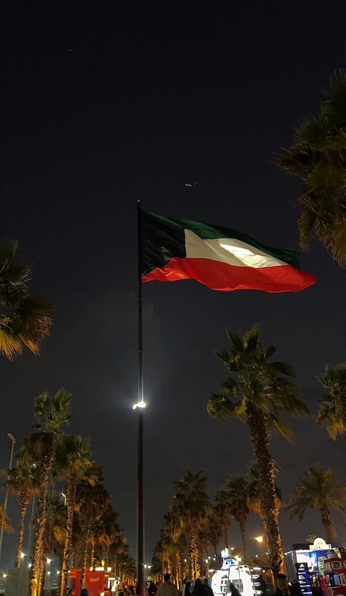 مساء الخير اما بعد :
إذا الشغف مات حاول مايموت الضمير
ضمير الإنسان اهم بـ واجد من"الشغف 🤍