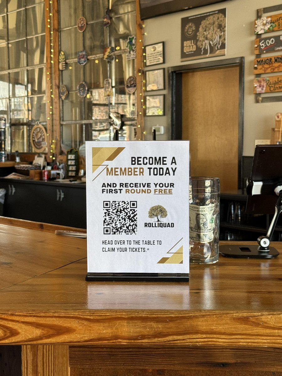 rollthequadNIL's tweet image. 👀 you 🔜 🎩