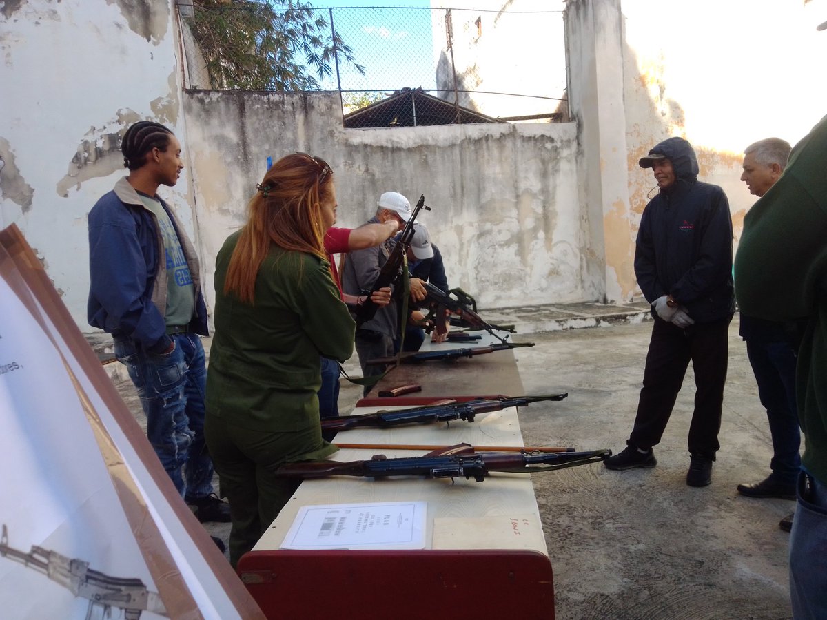 Área de cohesión combativa, ejercicio práctico de preparación a las Brigadas de Producción y defensa. #Bastion2024 #ElpuebloUniformado.