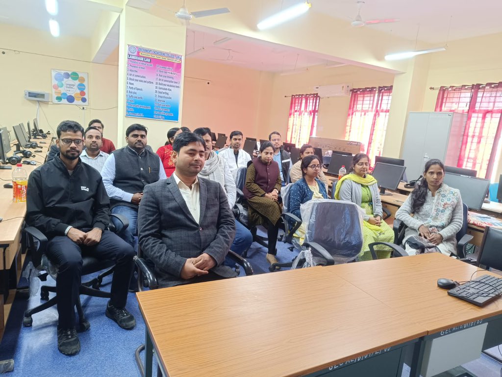 Gecarwal22's tweet photo. **अभियंत्रण महाविद्यालय में साइबर सुरक्षा पर पांच दिवसीय फैकल्टी डेवलपमेंट प्रोग्राम का आयोजन**
#GecARWAL
#BiharScienceAndTechnologyDep #STdept #biharengineeringcollege
@sumit4chakai
@BiharEducation_ @DSTTEBihar @IPRDBihar #DSTTE https://t.co/y62glgE4pp