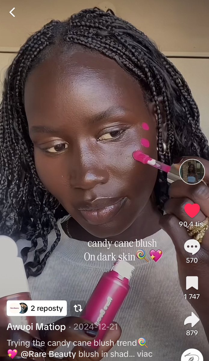 marloliove's tweet photo. a few hours later, over 500,000 likes now …and I was right, liquid blush and liquid contour are iconic siblings 👑👑 @rarebeauty 👏👏 #awuoimatiop ❤️🫶 https://t.co/cbEwzJAIxo