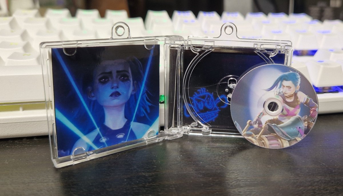 fhjxregui's tweet photo. Jinx Arcane CD Keychain (template in the replies) https://t.co/uhrzvlALln
