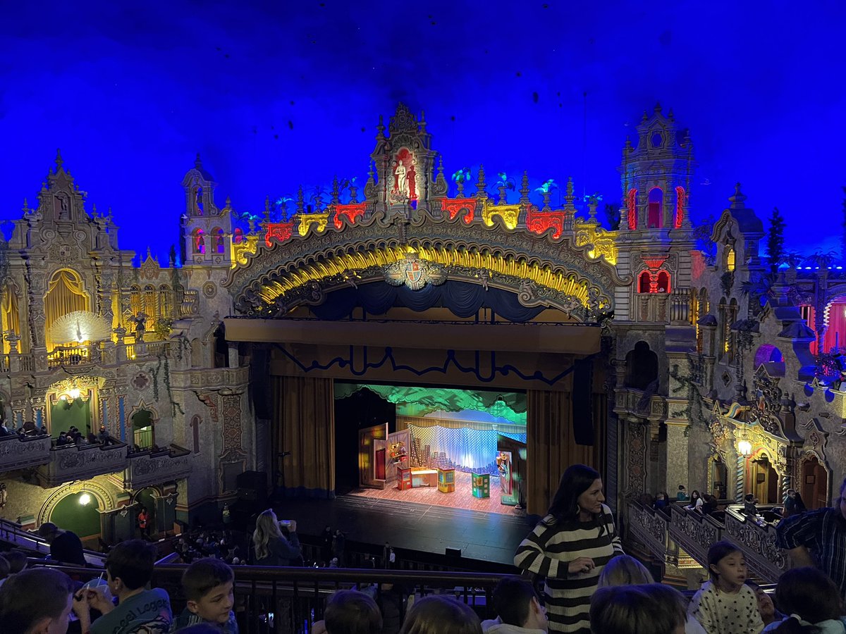 We took our 4th and 5th grade GT students to see Dog Man the Musical!  #DogManTheMusical <a href="/NISDGTAA/">NISD GT & AA</a> <a href="/NISDNWC/">Northwest Crossing</a>