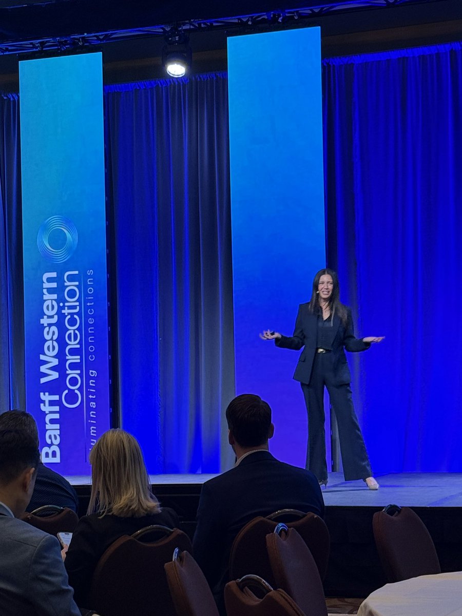 Bored Becky 🇨🇦 tweet media