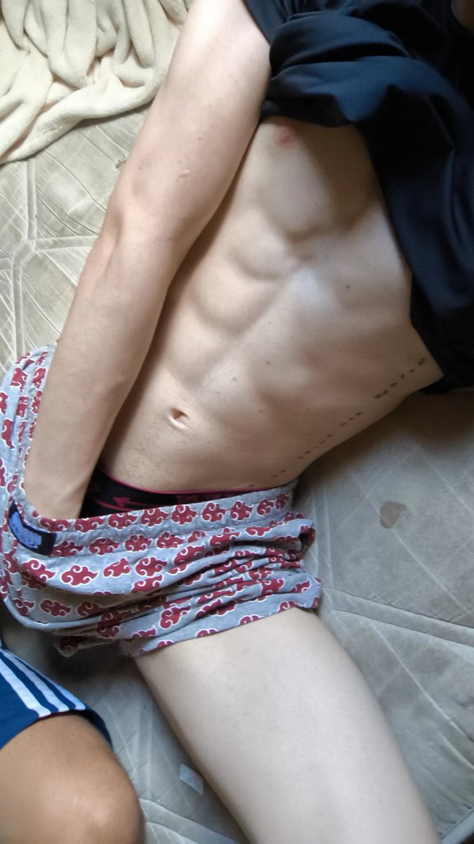 Markalolopes's tweet photo. Minha barriga 🧐 
#magrinho https://t.co/auq5ysgdmy
