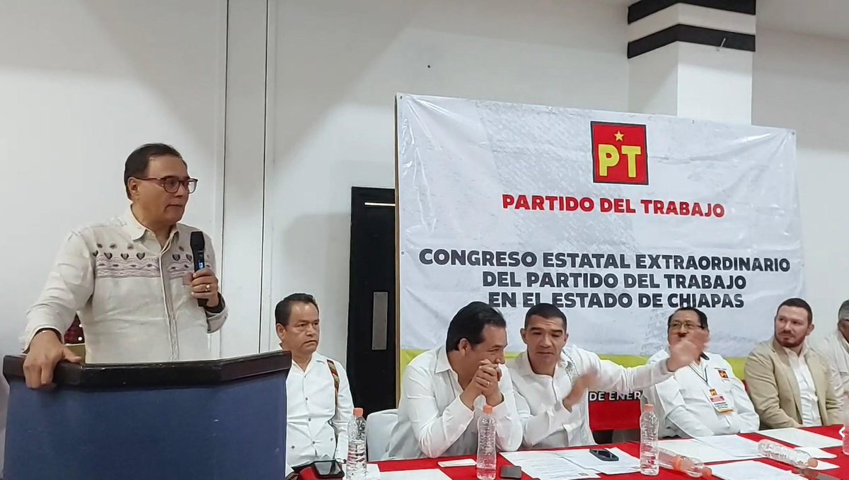 GabyCoutino's tweet photo. El @PTnacionalMX renueva su dirigencia en #Chiapas. Lo que no renueva son sus cuadros. En el estado sigue siendo una empresa familiar que se recicla en diputaciones y regidurías. Su líder y actual diputado @Mx_Diputados @AmadeoEsp hereda la dirigencia local a su hijo del mismo nombre