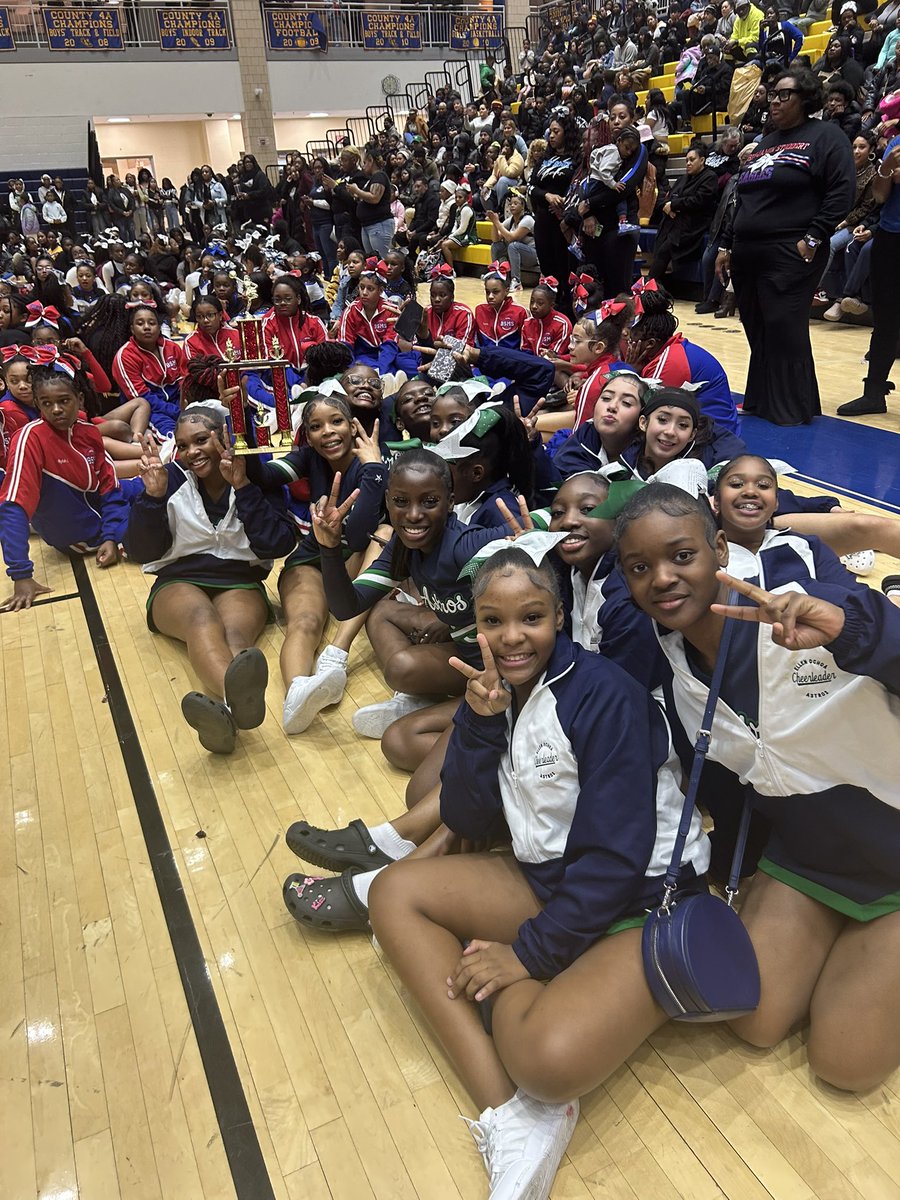 Ellen Ochoa Middle School tweet media