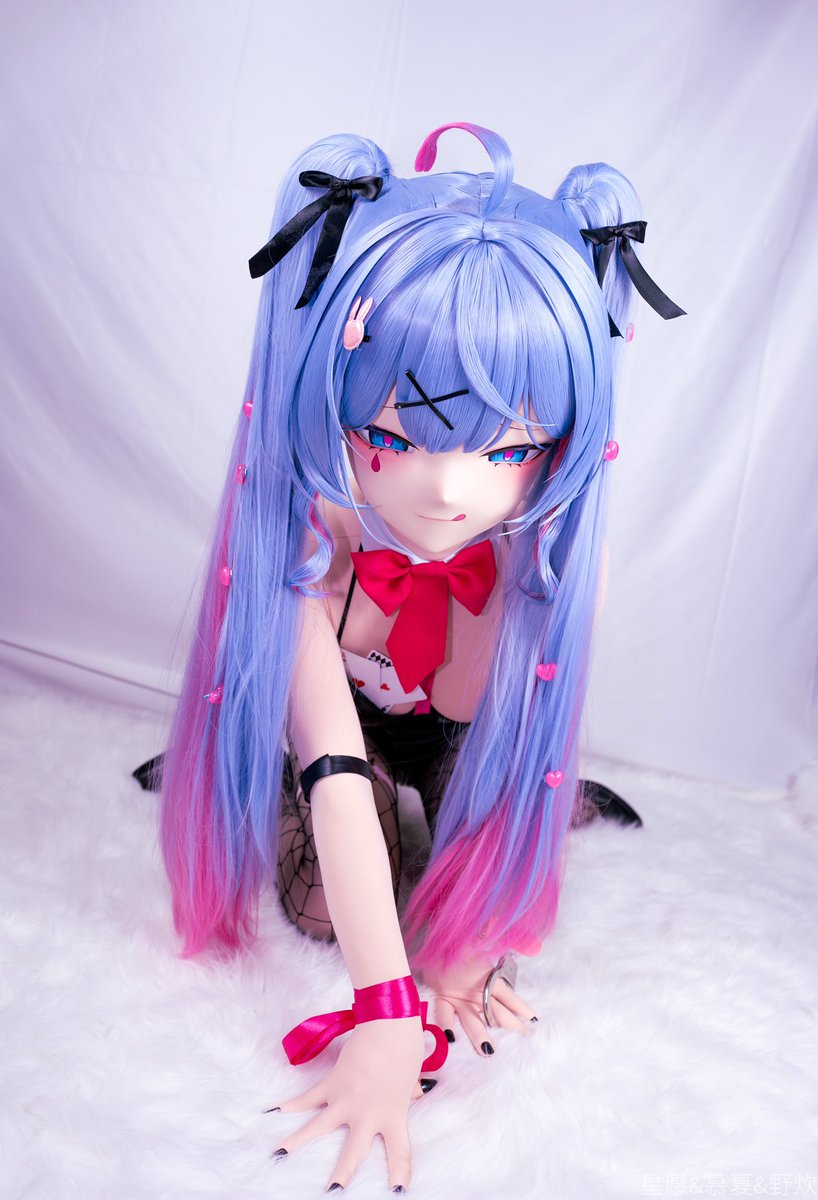 娃娃：<a href="/wisheSummer/">慕夏</a> 
📷&amp;后期：<a href="/StarBlessing233/">星愿Blessing</a> 
梦幻朦胧～俏皮神秘
要一直喜欢miku哦～