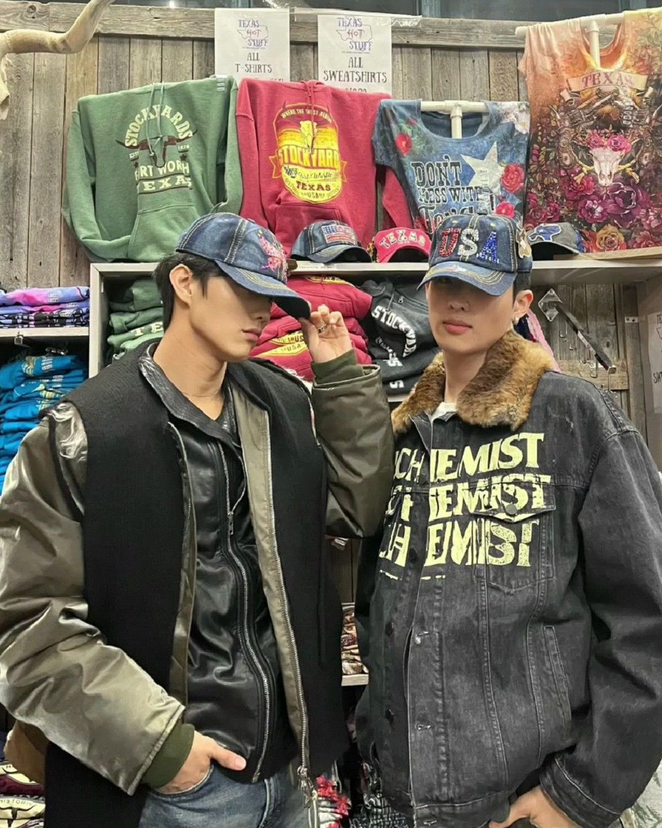 piwonsstar's tweet photo. intak and keeho being the most fashionable and iconic duo in the industry https://t.co/eigq3RMQM1