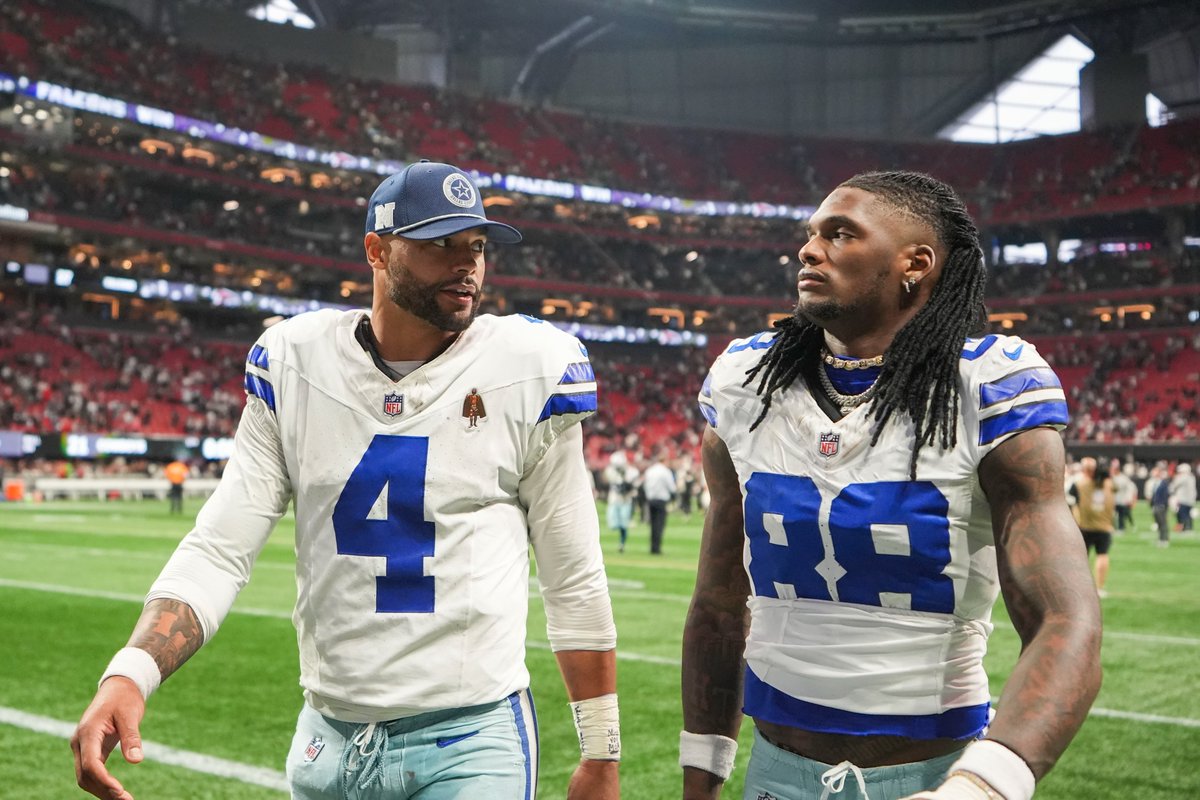 FanDuel's tweet photo. Describe the Cowboys in 3 words or less ✍️

#NFL | #DallasCowboys https://t.co/nu3wD5ass8