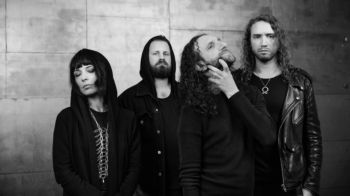 𝐃𝐞𝐜𝐥𝐢𝐧𝐞 𝐨𝐟 𝐭𝐡𝐞 𝐈 dévoile un nouvelle ode morbide

Le groupe dévoile un nouvel extrait de son prochain album 𝑊𝑖𝑙ℎ𝑒𝑙𝑚

🎧Decline of the I
🎶Post-Black Metal
🌍France, Paris
💿<a href="/agoniarecords/">Agonia Records</a>

Info➡️scholomance-webzine.com/2025/01/nouvel…