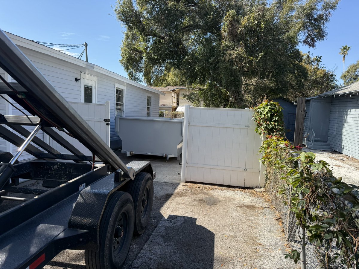 EarlyBirdWaste's tweet photo. We deliver dumpsters where is most convenient for you! https://t.co/ef5i43s7tV