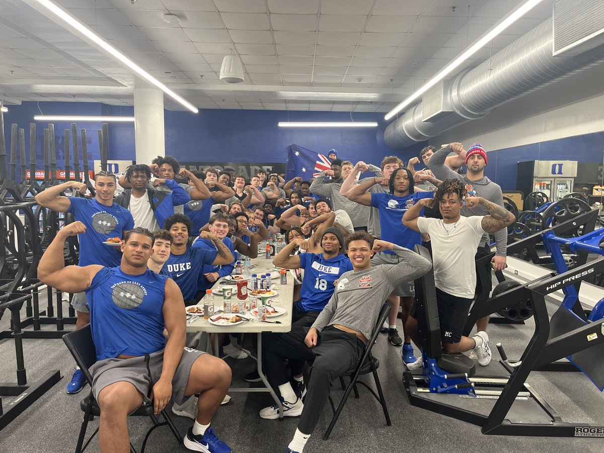 Coach_DFeeley's tweet photo. Brunchbells numbah twoooooo‼️‼️‼️ 🍳 🥓 🥞💪 Family atmospheres are never dull! #Culture #BleedDUKEblue 🇺🇸🇦🇺 https://t.co/eGKn305869